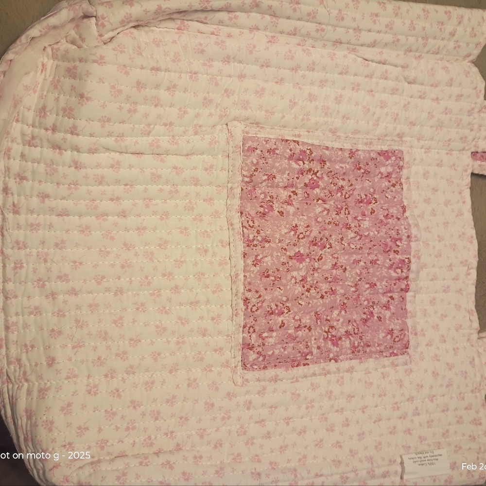 Laura Ashley quilted Pink Floral  Quilted  tote - Picture 3 of 9